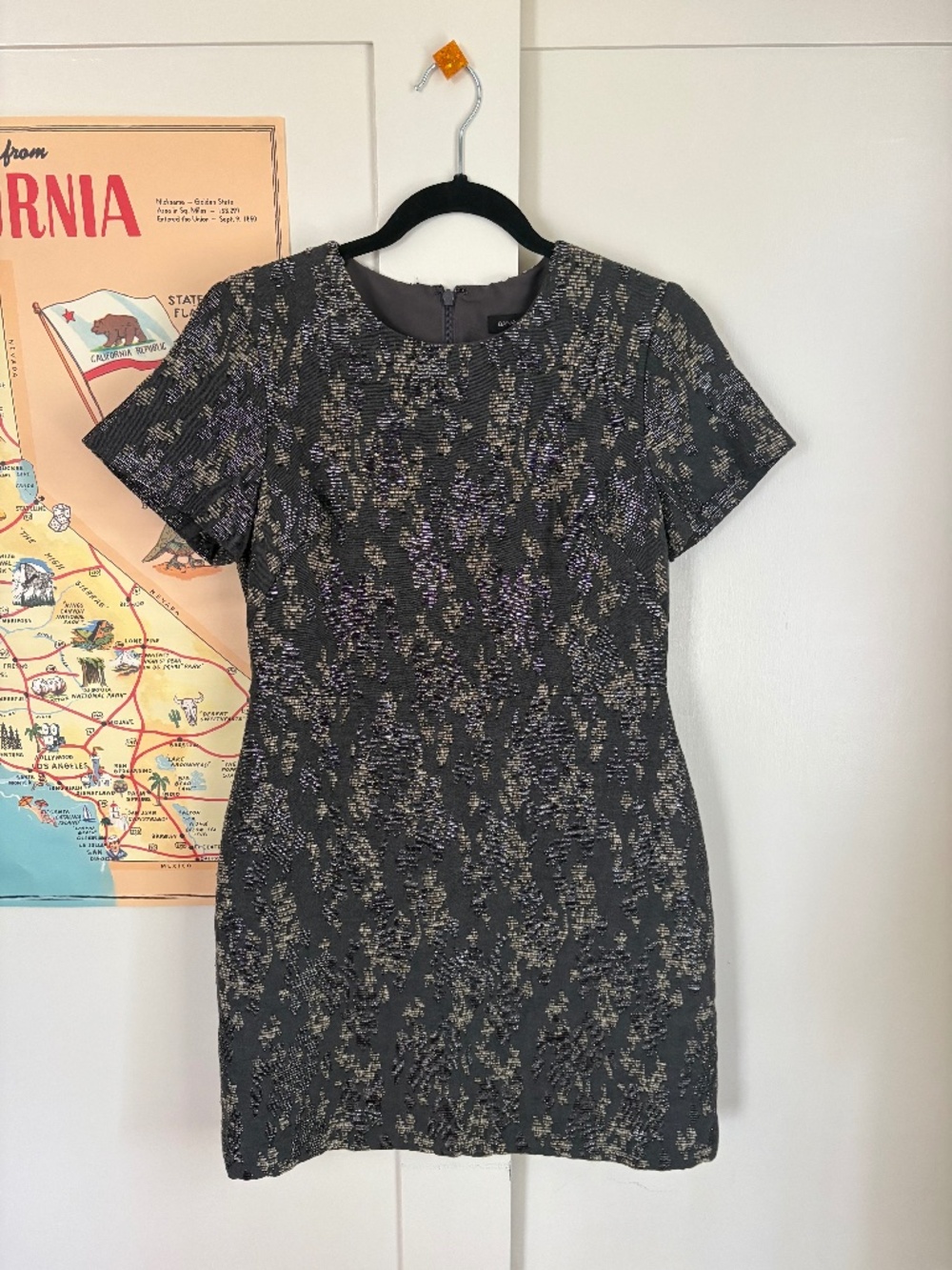 Sz 6P Banana Republic gray shift dress w/metallic geometric pattern